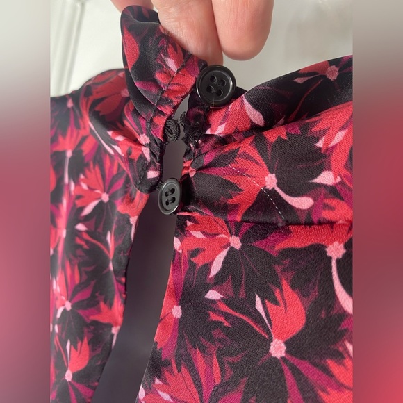 Ronny Kobo Collection Black and Pink Floral Long Sleeve Dress missing button - Picture 8 of 15